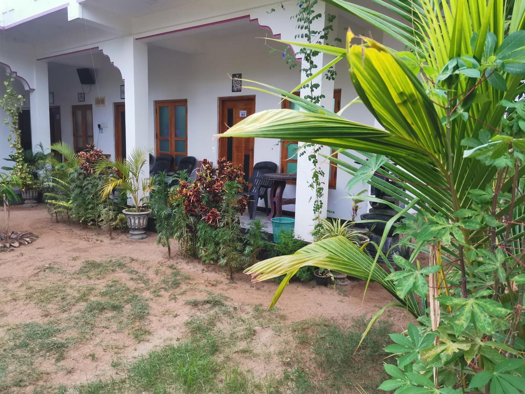 Beach Life Uppuveli Trincomalee Eksteriør billede